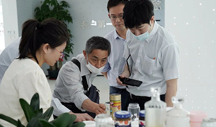 爱普生代表团莅临Agin games总部参观交流